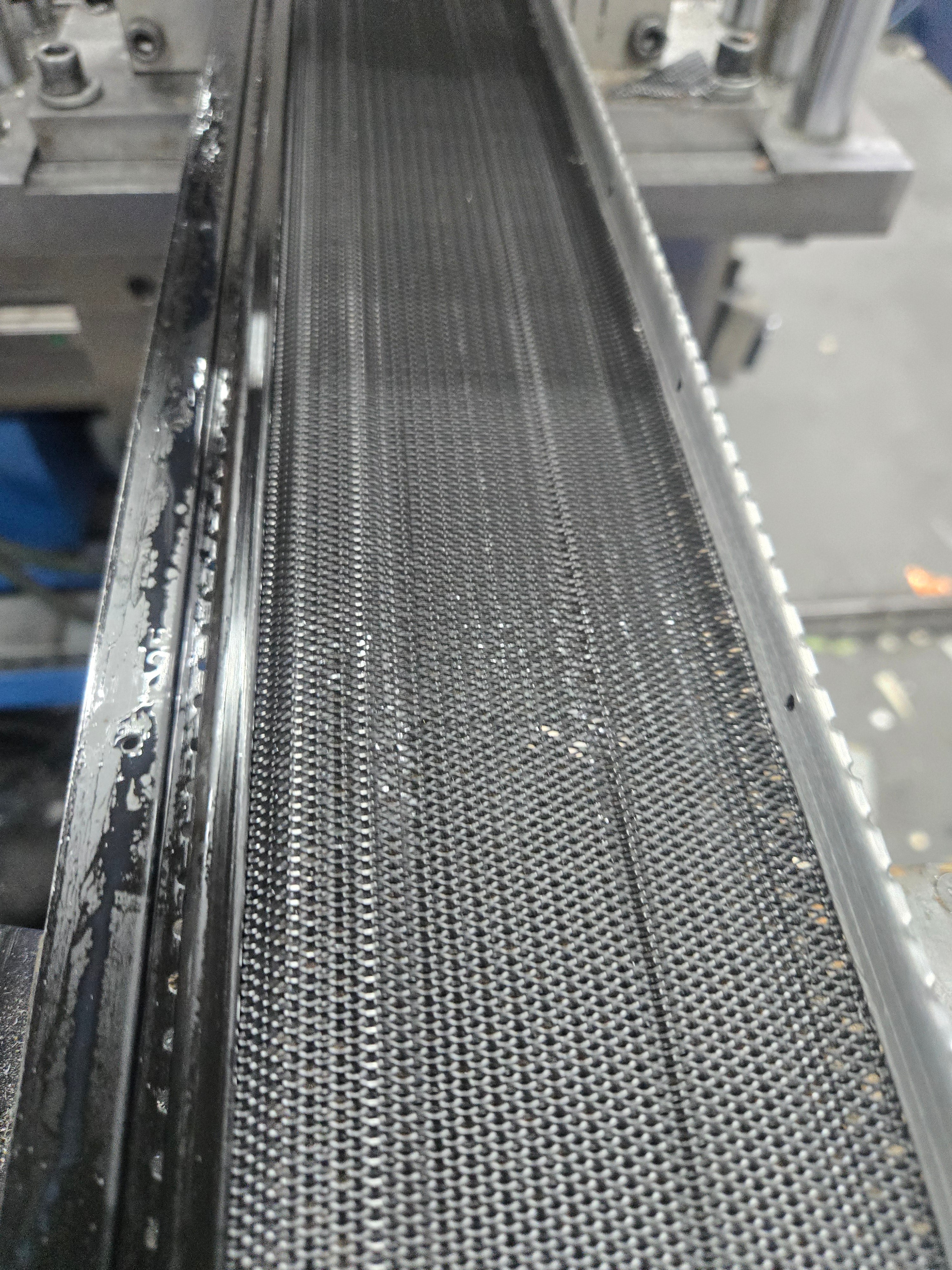 Micro Mesh Gutter Guard Systems: Fine Debris Protection and Performance Guide